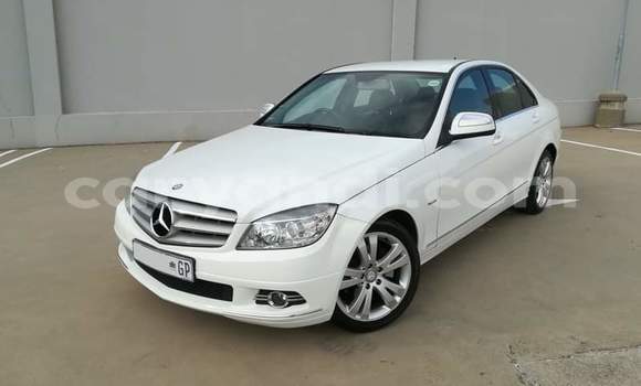 Acheter Occasion Voiture Mercedes-Benz A200 Blanc à Chipata, Zambie Acheter Occasion Voiture Mercedes-Benz A200 Blanc à Chipata, Zambie