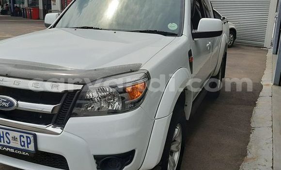 Nunua Ilio tumika Ford Ranger Nyeupe Gari ndani ya Lusaka nchini Zambia Nunua Ilio tumika Ford Ranger Nyeupe Gari ndani ya Lusaka nchini Zambia