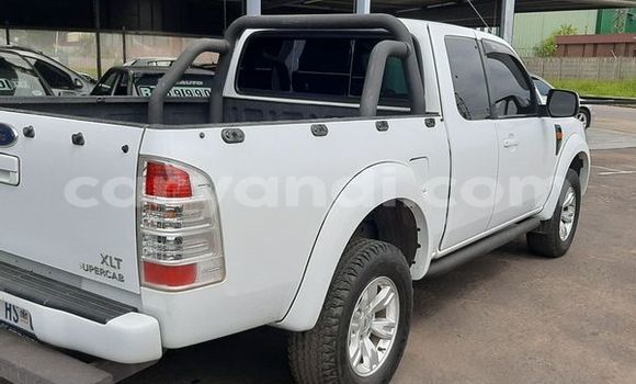 Nunua Ilio tumika Ford Ranger Nyeupe Gari ndani ya Lusaka nchini Zambia Nunua Ilio tumika Ford Ranger Nyeupe Gari ndani ya Lusaka nchini Zambia