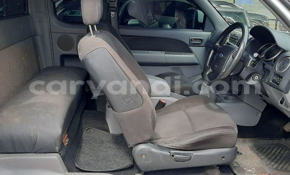 Nunua Ilio tumika Ford Ranger Nyeupe Gari ndani ya Lusaka nchini Zambia Nunua Ilio tumika Ford Ranger Nyeupe Gari ndani ya Lusaka nchini Zambia