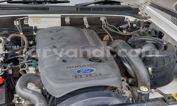 Nunua Ilio tumika Ford Ranger Nyeupe Gari ndani ya Lusaka nchini Zambia Nunua Ilio tumika Ford Ranger Nyeupe Gari ndani ya Lusaka nchini Zambia