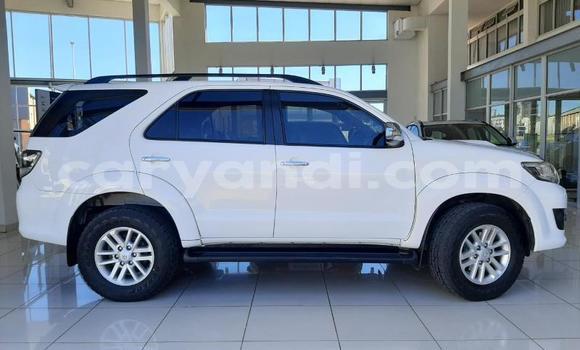 Buy Used Toyota Fortuner White Car in Kafue in Lusaka Buy Used Toyota Fortuner White Car in Kafue in Lusaka