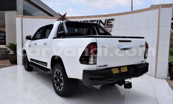 Nunua Ilio tumika Toyota Hilux Nyeupe Gari ndani ya Lusaka nchini Zambia Nunua Ilio tumika Toyota Hilux Nyeupe Gari ndani ya Lusaka nchini Zambia