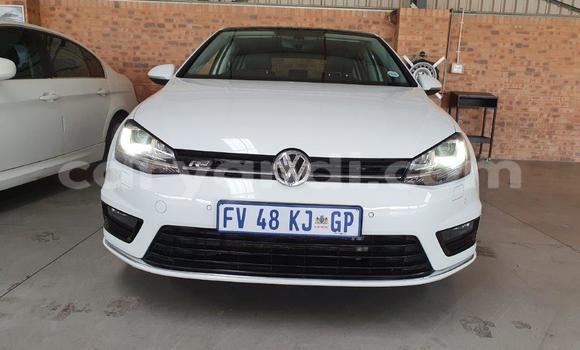Buy Used Volkswagen Golf White Car in Lusaka in Zambia