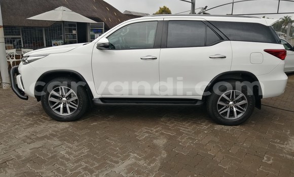 Buy Used Toyota Fortuner White Car in Lusaka in Zambia Buy Used Toyota Fortuner White Car in Lusaka in Zambia