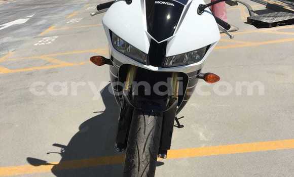 Tenga Tsaru Honda CBR Sirivha Bike in Chingola in Zambia Tenga Tsaru Honda CBR Sirivha Bike in Chingola in Zambia