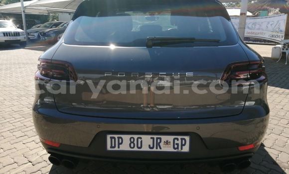 Buy Used Porsche Macan Black Car in Chambishi in Copperbelt Buy Used Porsche Macan Black Car in Chambishi in Copperbelt
