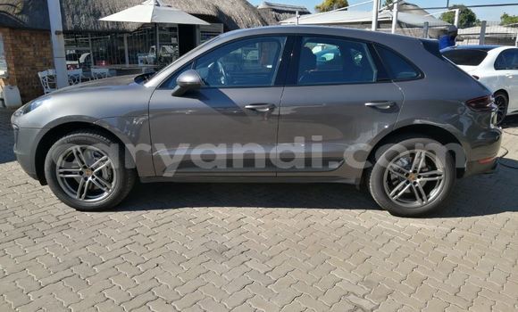 Buy Used Porsche Macan Black Car in Chambishi in Copperbelt Buy Used Porsche Macan Black Car in Chambishi in Copperbelt