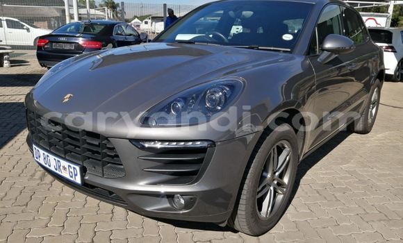 Buy Used Porsche Macan Black Car in Chambishi in Copperbelt Buy Used Porsche Macan Black Car in Chambishi in Copperbelt
