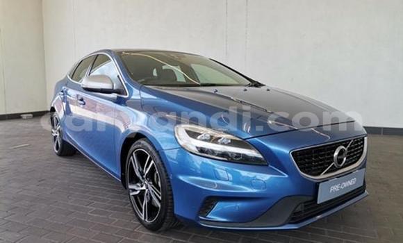Buy Used Volvo V40 Blue Car in Lusaka in Zambia Buy Used Volvo V40 Blue Car in Lusaka in Zambia