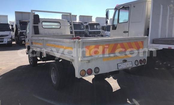 Acheter Occasion Utilitaire Isuzu FTR 850 Blanc à Chingola, Zambie Acheter Occasion Utilitaire Isuzu FTR 850 Blanc à Chingola, Zambie