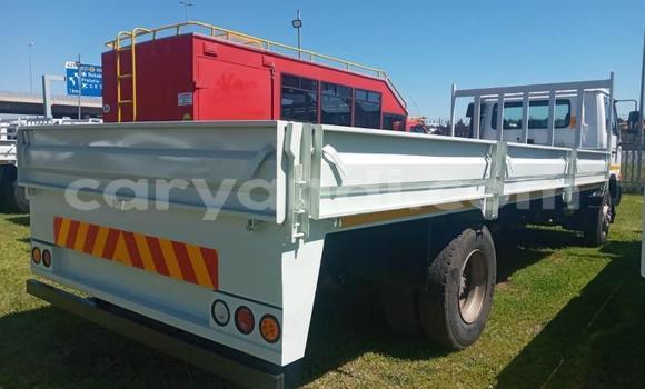 Acheter Occasion Utilitaire Nissan UD Blanc à Chinsali, Nord Acheter Occasion Utilitaire Nissan UD Blanc à Chinsali, Nord