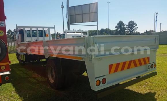 Acheter Occasion Utilitaire Nissan UD Blanc à Chinsali, Nord Acheter Occasion Utilitaire Nissan UD Blanc à Chinsali, Nord