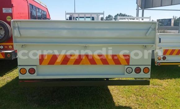 Acheter Occasion Utilitaire Nissan UD Blanc à Chinsali, Nord Acheter Occasion Utilitaire Nissan UD Blanc à Chinsali, Nord