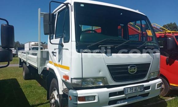 Acheter Occasion Utilitaire Nissan UD Blanc à Chinsali, Nord Acheter Occasion Utilitaire Nissan UD Blanc à Chinsali, Nord