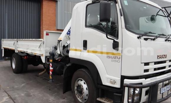 Acheter Occasion Utilitaire Isuzu FTR 850 Blanc à Serenje, Central Acheter Occasion Utilitaire Isuzu FTR 850 Blanc à Serenje, Central