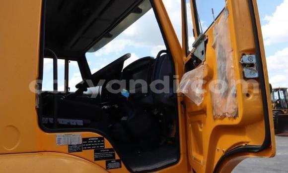 Tenga Tsaru Komatsu D31S Zvimwe Rori in Kaoma in Western Tenga Tsaru Komatsu D31S Zvimwe Rori in Kaoma in Western