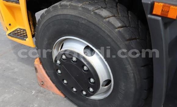 Tenga Tsaru Komatsu D31S Zvimwe Rori in Kaoma in Western Tenga Tsaru Komatsu D31S Zvimwe Rori in Kaoma in Western