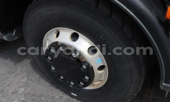 Tenga Tsaru Komatsu D31S Zvimwe Rori in Kaoma in Western Tenga Tsaru Komatsu D31S Zvimwe Rori in Kaoma in Western