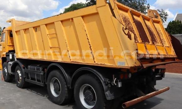 Tenga Tsaru Komatsu D31S Zvimwe Rori in Kaoma in Western Tenga Tsaru Komatsu D31S Zvimwe Rori in Kaoma in Western