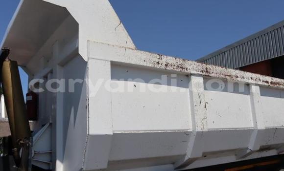 Tenga Tsaru Nissan UD Chena Rori in Mbala in Northern Tenga Tsaru Nissan UD Chena Rori in Mbala in Northern