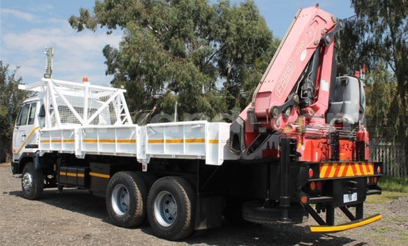 Acheter Occasion Utilitaire Nissan UD Blanc à Lusaka, Zambie Acheter Occasion Utilitaire Nissan UD Blanc à Lusaka, Zambie