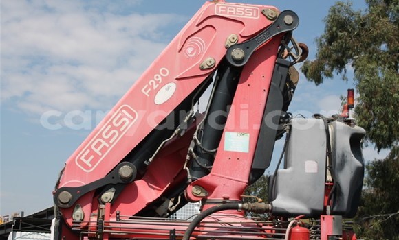 Acheter Occasion Utilitaire Nissan UD Blanc à Lusaka, Zambie Acheter Occasion Utilitaire Nissan UD Blanc à Lusaka, Zambie