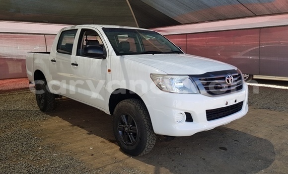 Tenga Tsaru Toyota Hilux Chena Mota in Lusaka in Zambia