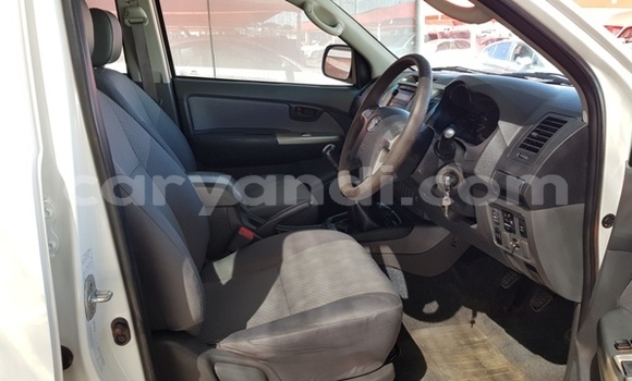 Buy Used Toyota Hilux White Car in Lusaka in Zambia Buy Used Toyota Hilux White Car in Lusaka in Zambia