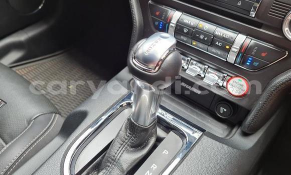 Acheter Occasion Voiture FORD MUSTANG Rouge à Lusaka, Zambie Acheter Occasion Voiture FORD MUSTANG Rouge à Lusaka, Zambie