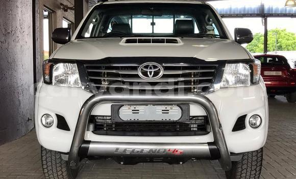 Acheter Occasion Voiture Toyota Hilux Blanc à Lusaka, Zambie Acheter Occasion Voiture Toyota Hilux Blanc à Lusaka, Zambie