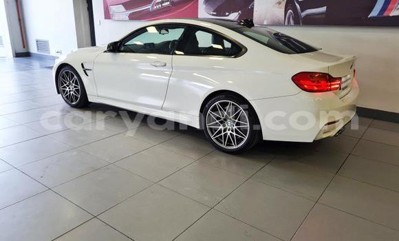 Acheter Occasion Voiture BMW M4 Blanc à Lusaka, Zambie Acheter Occasion Voiture BMW M4 Blanc à Lusaka, Zambie