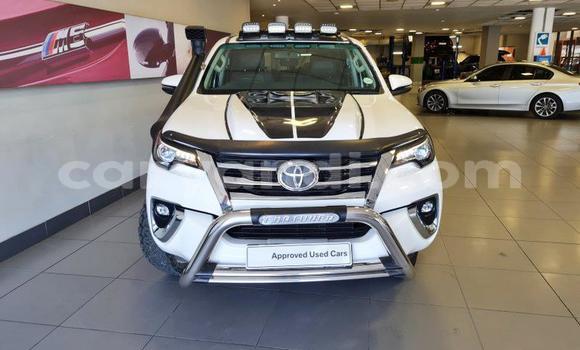 Buy Used Toyota Fortuner White Car in Lusaka in Zambia Buy Used Toyota Fortuner White Car in Lusaka in Zambia