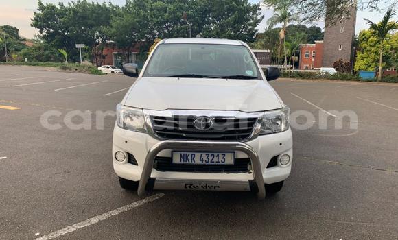 Acheter Occasion Voiture Toyota Hilux Blanc à Samfya, Luapala Acheter Occasion Voiture Toyota Hilux Blanc à Samfya, Luapala
