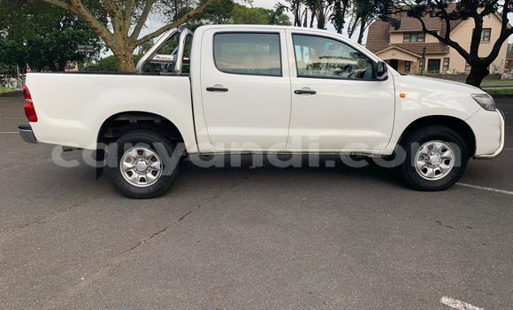 Buy Used Toyota Hilux White Car in Samfya in Luapala Buy Used Toyota Hilux White Car in Samfya in Luapala