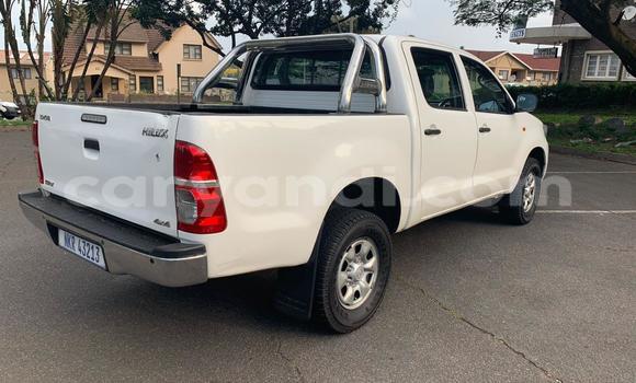 Buy Used Toyota Hilux White Car in Samfya in Luapala Buy Used Toyota Hilux White Car in Samfya in Luapala