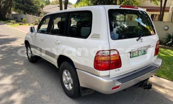 Acheter Occasion Voiture Toyota Land Cruiser Blanc à Lusaka, Zambie Acheter Occasion Voiture Toyota Land Cruiser Blanc à Lusaka, Zambie