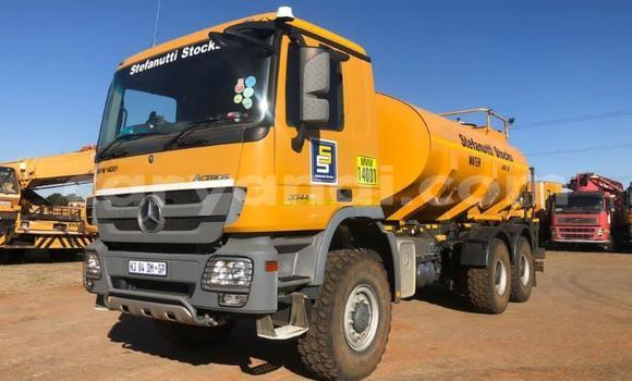 Buy Used Mercedes–Benz 3331 Other Truck in Lusaka in Zambia