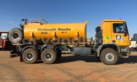 Acheter Occasion Utilitaire Mercedes–Benz 3331 Autre à Lusaka, Zambie Acheter Occasion Utilitaire Mercedes–Benz 3331 Autre à Lusaka, Zambie