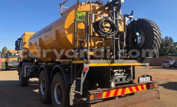 Acheter Occasion Utilitaire Mercedes–Benz 3331 Autre à Lusaka, Zambie Acheter Occasion Utilitaire Mercedes–Benz 3331 Autre à Lusaka, Zambie