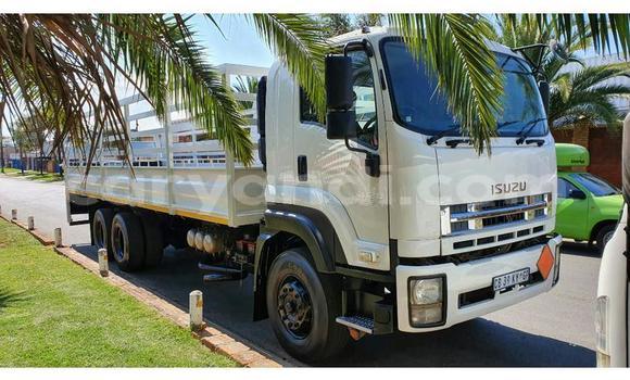 Buy Used Isuzu FTR 850 White Truck in Lusaka in Zambia Buy Used Isuzu FTR 850 White Truck in Lusaka in Zambia