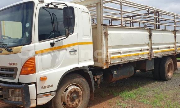 Acheter Occasion Utilitaire Hino 300 Series Blanc à Mansa, Luapala Acheter Occasion Utilitaire Hino 300 Series Blanc à Mansa, Luapala