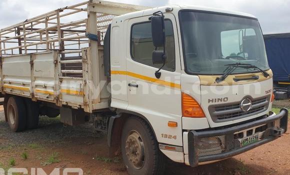 Acheter Occasion Utilitaire Hino 300 Series Blanc à Mansa, Luapala Acheter Occasion Utilitaire Hino 300 Series Blanc à Mansa, Luapala