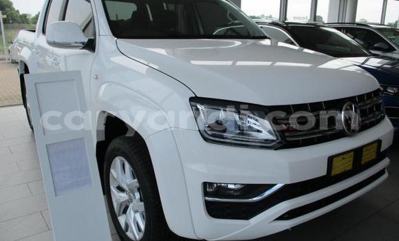Buy Used Volkswagen Amarok White Car in Lusaka in Zambia Buy Used Volkswagen Amarok White Car in Lusaka in Zambia