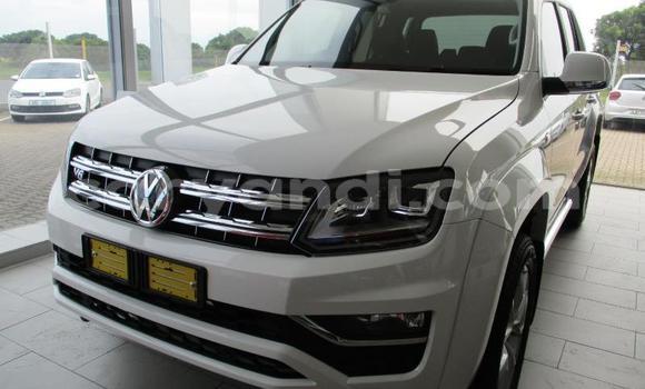 Buy Used Volkswagen Amarok White Car in Lusaka in Zambia Buy Used Volkswagen Amarok White Car in Lusaka in Zambia