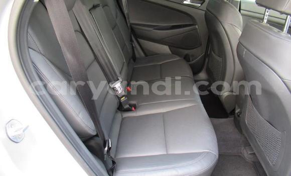 Acheter Occasion Voiture Hyundai Tucson Blanc à Choma, Du sud Acheter Occasion Voiture Hyundai Tucson Blanc à Choma, Du sud