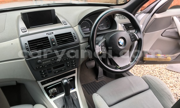 Acheter Occasion Voiture BMW X3 Gris à Lusaka, Zambie Acheter Occasion Voiture BMW X3 Gris à Lusaka, Zambie