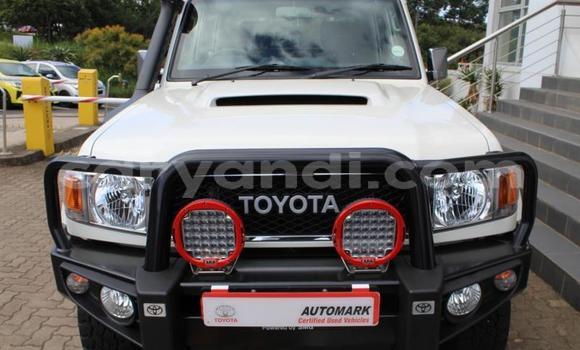 Tenga Tsaru Toyota Land Cruiser Zvimwe Mota in Chipata in Zambia Tenga Tsaru Toyota Land Cruiser Zvimwe Mota in Chipata in Zambia