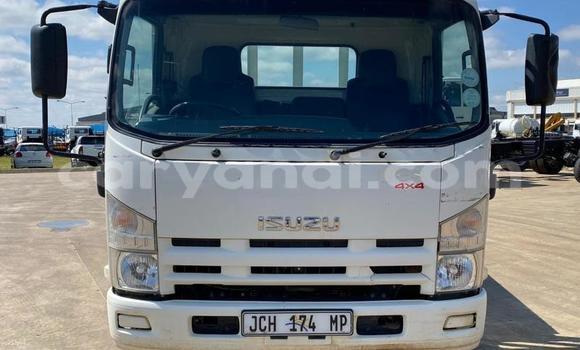 Acheter Occasion Utilitaire Isuzu FTR 850 Blanc à Lusaka, Zambie Acheter Occasion Utilitaire Isuzu FTR 850 Blanc à Lusaka, Zambie