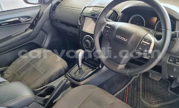 Buy Used Isuzu D–MAX Silver Car in Mansa in Luapala Buy Used Isuzu D–MAX Silver Car in Mansa in Luapala